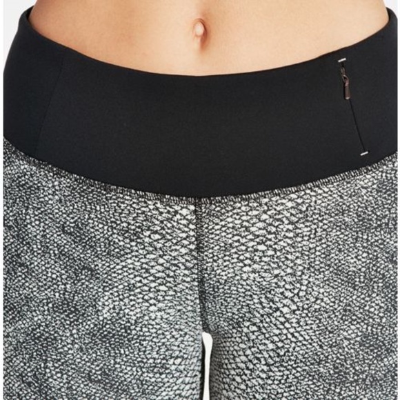 Calia textured legging - Picture 4 of 8